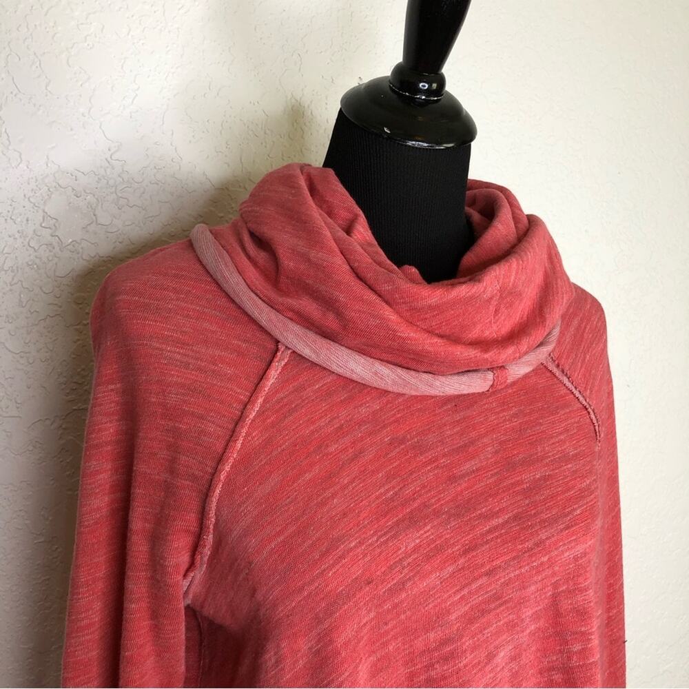 Free People Beach red pink funnel neck raw seam hem tunic size One‎ Size - Picture 5 of 16
